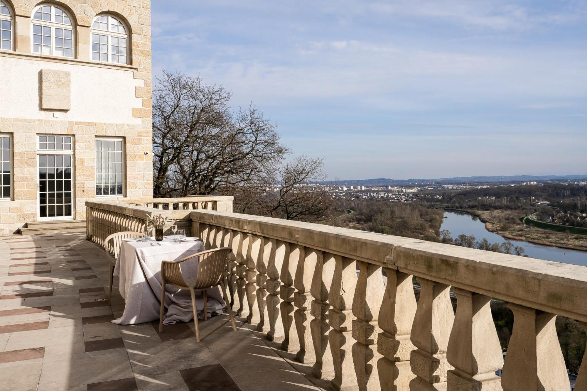 Готель Zinar Castle Краків Екстер'єр фото