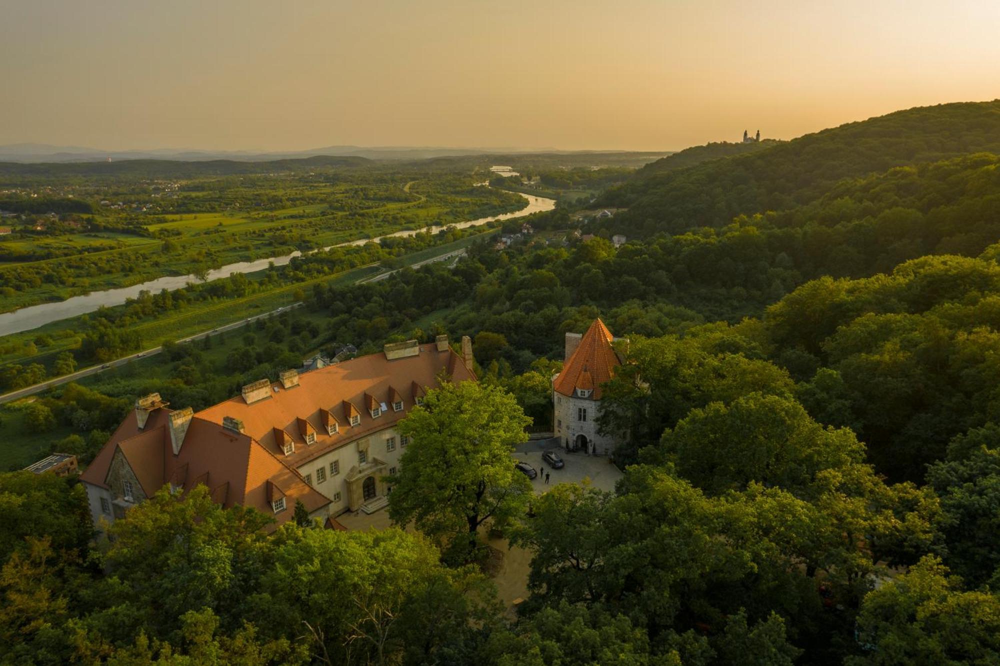 Готель Zinar Castle Краків Екстер'єр фото